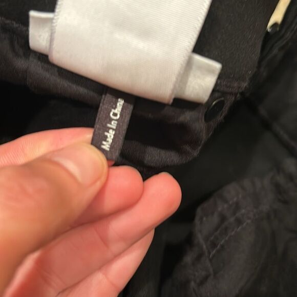 Paige shiny black jeans in a size 27. They are coated - Picture 15 of 16